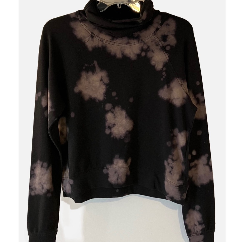 BAM By Betsy & Adam black & taupe tie dyed long sleeve cotton pullover